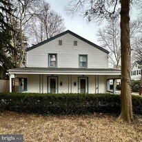 2 Titus Ave, Unit UNIT 3 in Lawrence Township, NJ - Building Photo