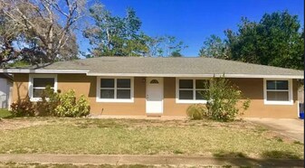 2227 Nottingham Rd in South Daytona, FL - Building Photo