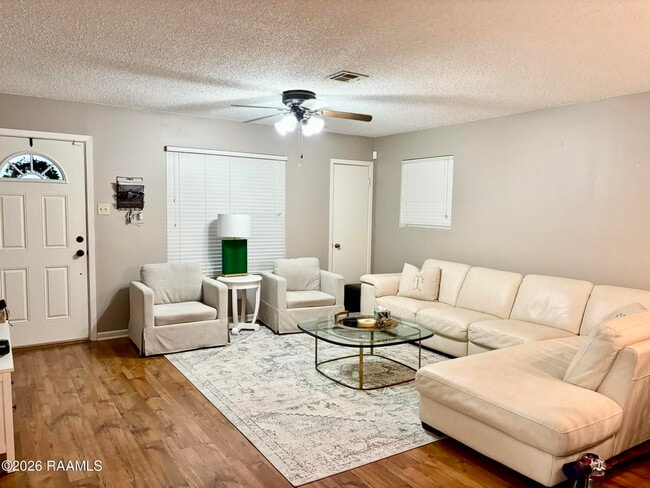 103 Brookwood Cir in Lafayette, LA - Building Photo - Building Photo