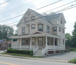 142 Elm St in Amesbury, MA - Foto de edificio - Building Photo
