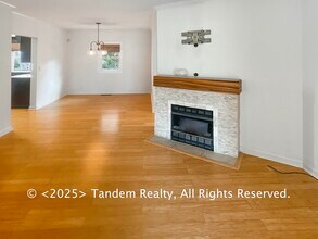 401 Cleves St in Old Hickory, TN - Foto de edificio - Building Photo