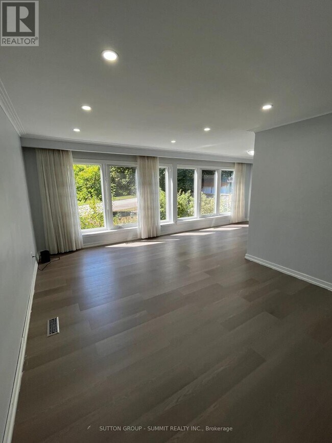 1587 Bothwell Ave in Mississauga, ON - Building Photo - Building Photo