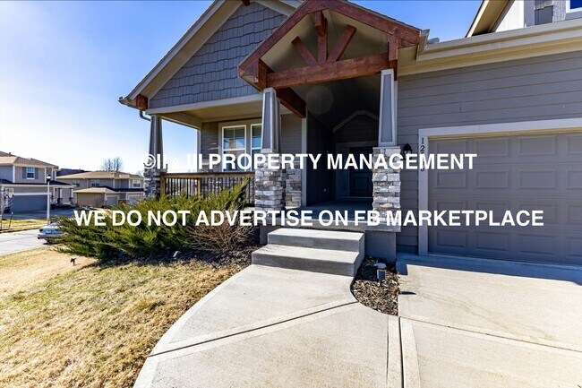 12566 S Canyon Dr in Olathe, KS - Foto de edificio - Building Photo