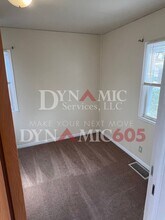 403 S Wayland Ave in Sioux Falls, SD - Building Photo - Building Photo