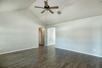 109 Castleberry Ct in Bertram, TX - Building Photo - Building Photo