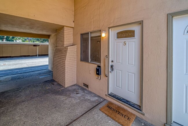 3550 Alden Way in San Jose, CA - Building Photo - Building Photo