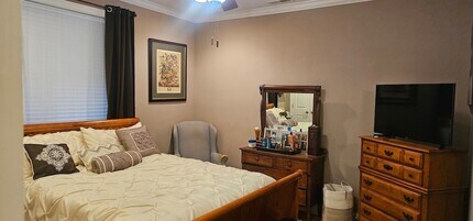 3323 S Prairie Ave, Unit 2S in Chicago, IL - Building Photo - Building Photo