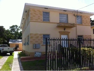 450 NE 62nd St in Miami, FL - Building Photo