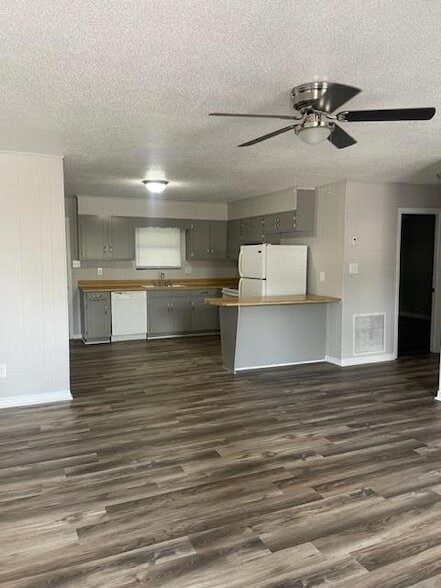 4100 N Ocoee St in Cleveland, TN - Foto de edificio - Building Photo