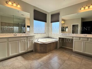 7170 Cotton Bluff St in Las Vegas, NV - Building Photo - Building Photo