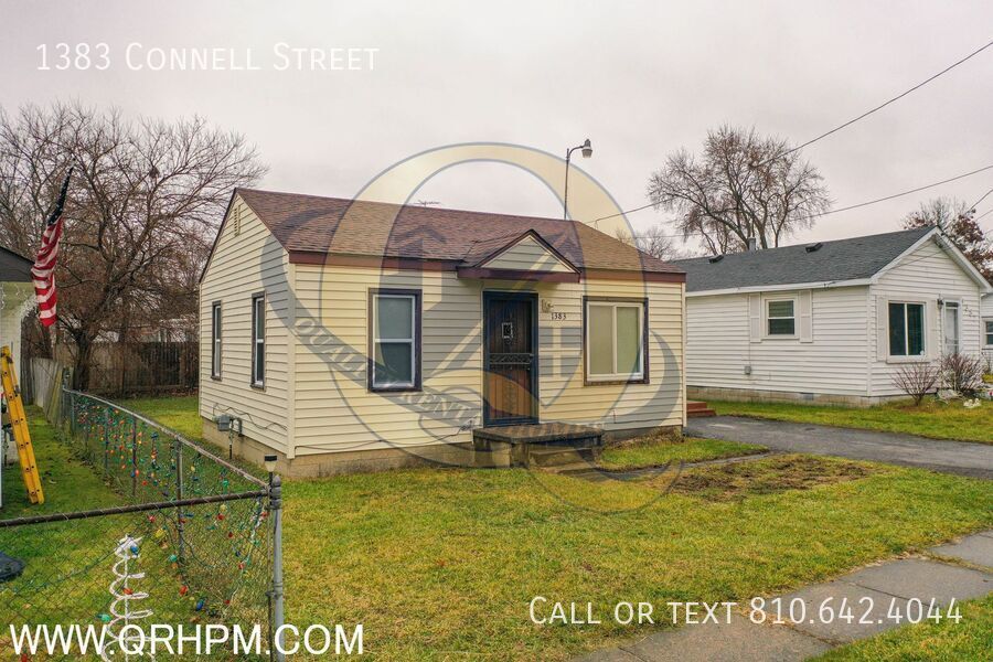 1383 Connell St in Burton, MI - Building Photo