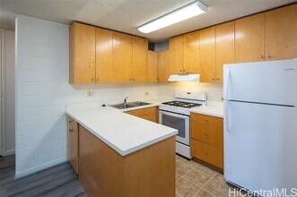 2714 Kahoaloha Ln in Honolulu, HI - Building Photo - Building Photo