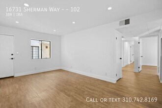 16731 Sherman Way in Los Angeles, CA - Building Photo - Building Photo