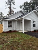 16 Naskapi St in Crawfordville, FL - Building Photo