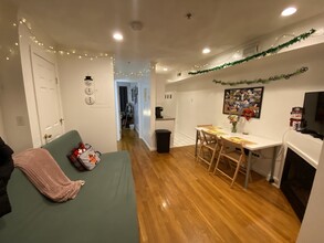 1 Wiget St, Unit 2 in Boston, MA - Building Photo - Building Photo