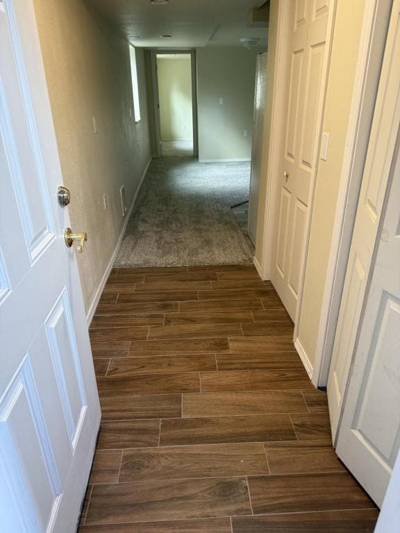 property at 905 N Holladay Dr