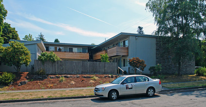 Galaxie Apartments in Tacoma, WA - Building Photo - Building Photo