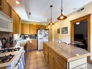 2711 N Kimball Ave, Unit A07W in Chicago, IL - Foto de edificio - Building Photo