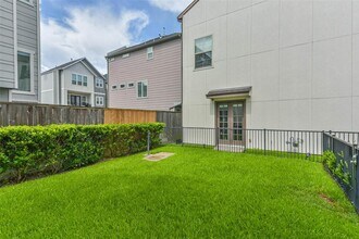 10914 Brookeshire Chase Ln in Houston, TX - Building Photo - Building Photo