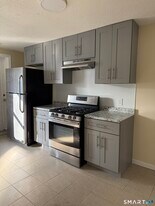 74 Branch St in Waterbury, CT - Building Photo