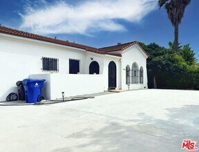 920 Cochran Ave in Los Angeles, CA - Building Photo - Building Photo