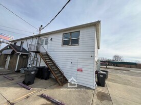 2331 Broadway St, Unit .5 in Anderson, IN - Building Photo