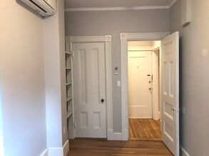 176 Newbury St, Unit 2 in Boston, MA - Building Photo - Building Photo