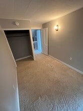 309 Clarke Dr in Dubuque, IA - Building Photo - Building Photo