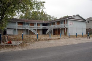 5610 Kiam St in Houston, TX - Building Photo