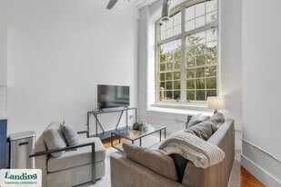 31 Victor St in Greenville, SC - Building Photo