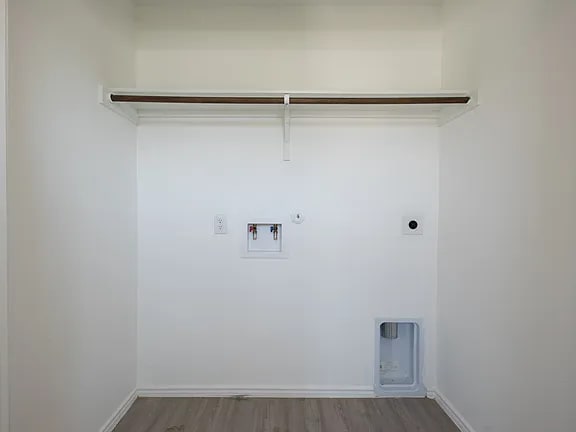 9051 Navarro Vis in Seguin, TX - Building Photo - Building Photo