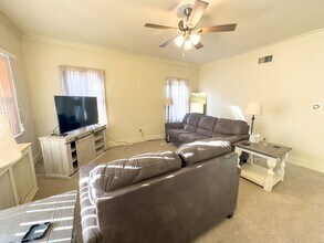 600 E 21st St in Sioux Falls, SD - Foto de edificio - Building Photo