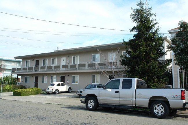 801 Stannage Ave in Albany, CA - Foto de edificio - Building Photo