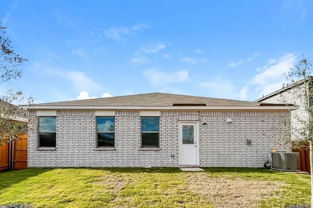 2013 Hialeah Dr in Seagoville, TX - Building Photo - Building Photo