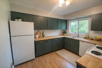 1105 Lincoln St in Oregon City, OR - Building Photo - Building Photo