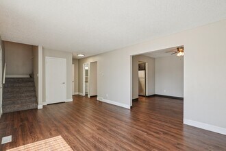 Aspen Townhomes in Colorado Springs, CO - Building Photo - Building Photo