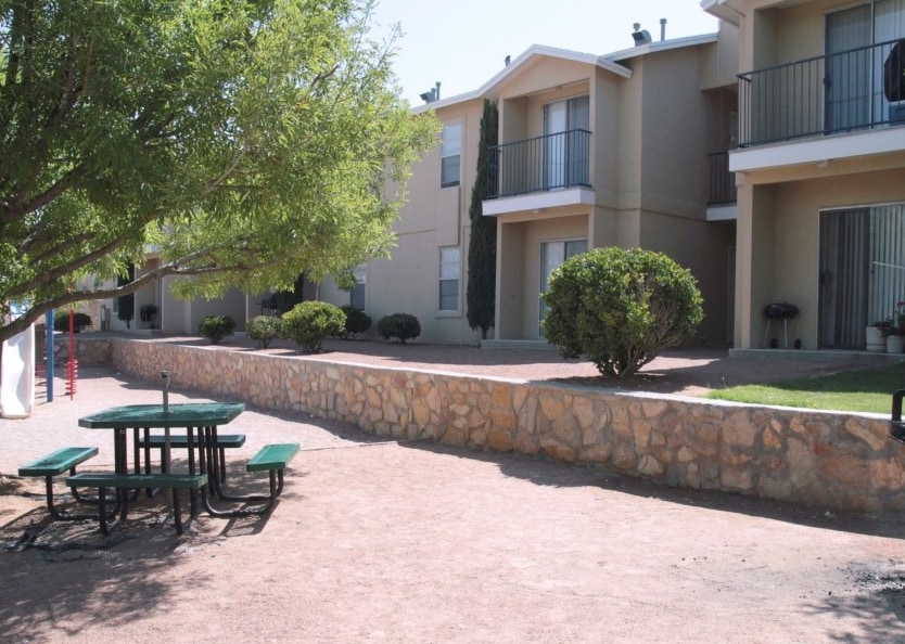 Huntington Park Apartments in El Paso, TX