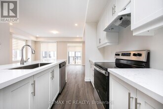 140 Rattenbury Rd in Vaughan, ON - Building Photo - Building Photo