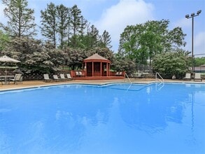 Whispering Hills Apartments in St. Louis, MO - Building Photo - Building Photo