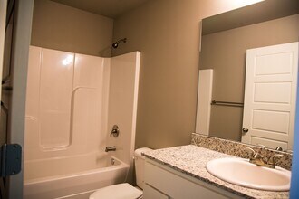 806 SW Cabriolet St in Bentonville, AR - Building Photo - Building Photo