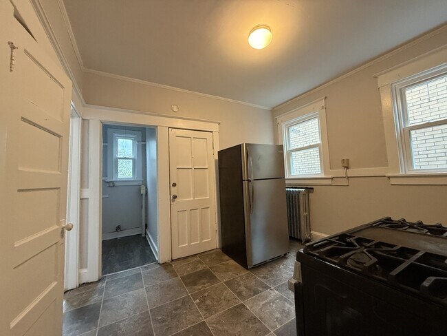 221 S Swan St in Albany, NY - Building Photo - Building Photo