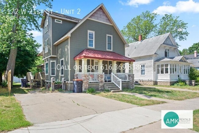 property at 172 W 21st St