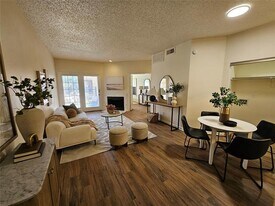 5550 Spring Valley Rd in Dallas, TX - Building Photo