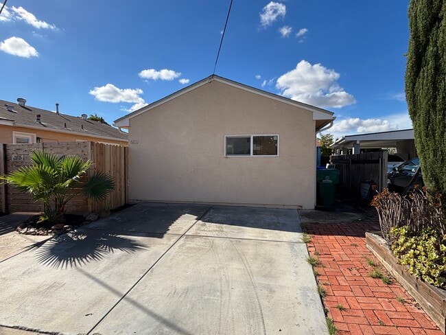 property at 4948 Twain Ave