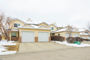 101 Scenic Acres Terr NW in Calgary, AB - Building Photo