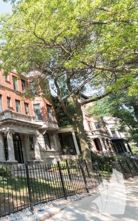 2843 N Mildred Ave, Unit 2905-3 in Chicago, IL - Foto de edificio