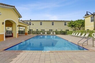 4029 NW 11 Dr in Lauderhill, FL - Building Photo - Building Photo