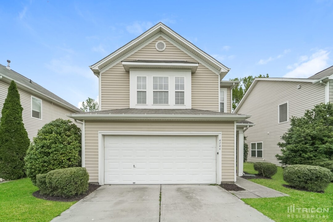 4744 Abercromby St in Charlotte, NC - Building Photo