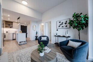 291 Queens Ave in Oakville, ON - Building Photo