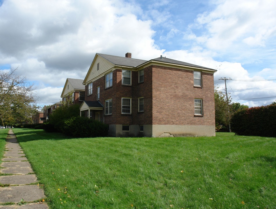 Sunrise Apartment in Utica, NY - Building Photo